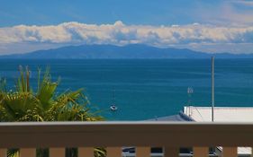 The Waiheke Pad - In The Heart Of Oneroa! - Be My Guest Waiheke